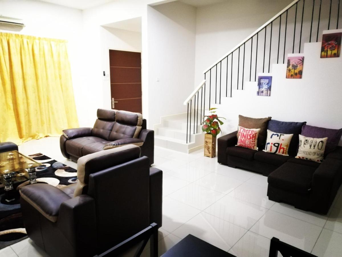 A&D Home-Stay @Kota Warisan, Sepang Exterior foto